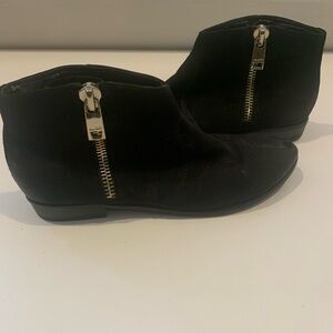 ALDO Black Suede Booties with zipper size 7